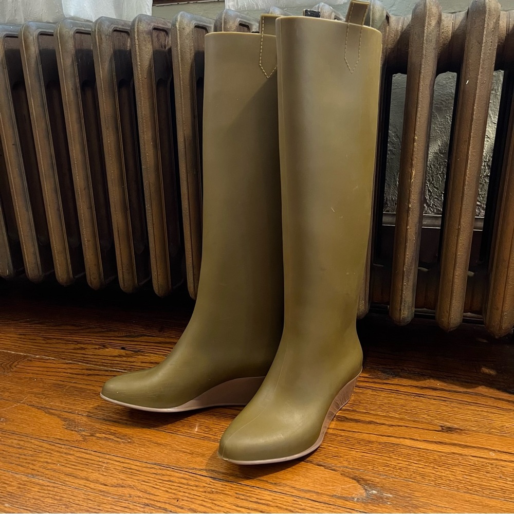 Tall wedge rubber boots